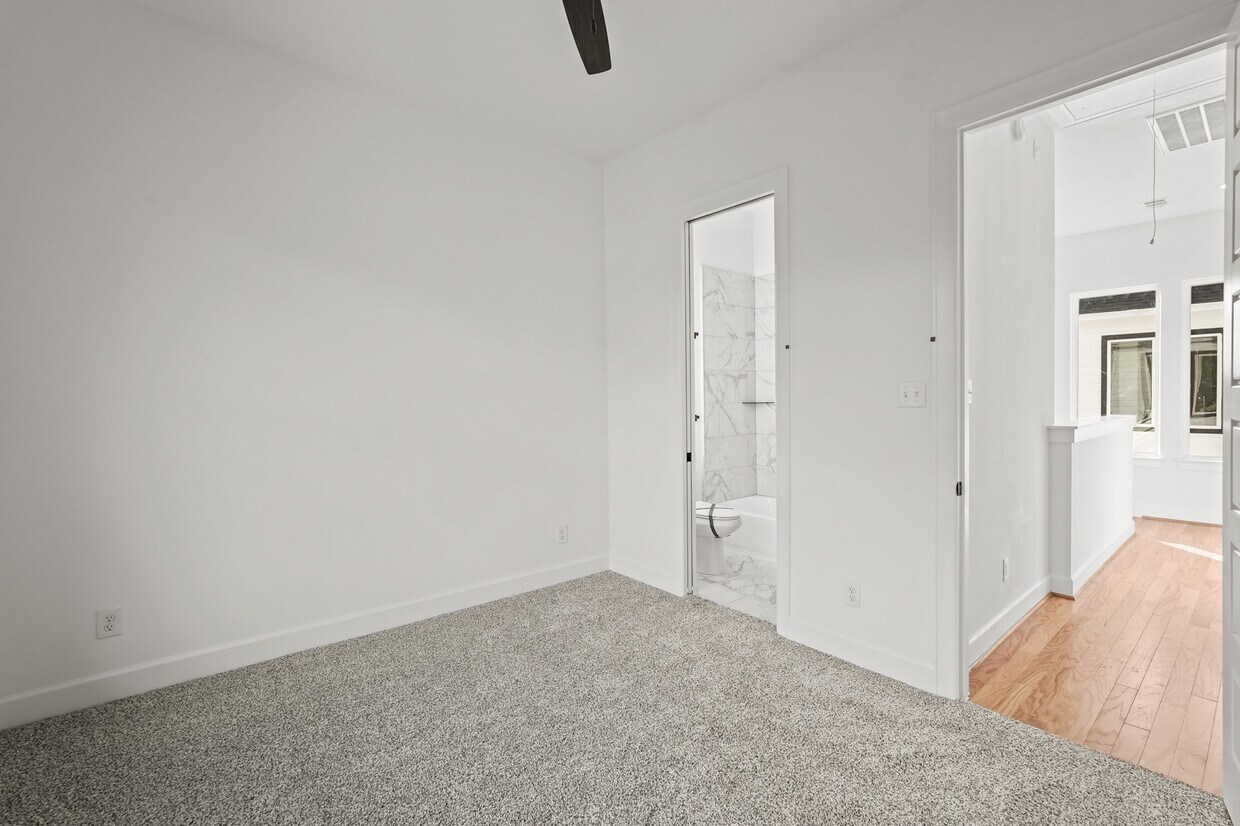 Foto principal - 9428 Campbell Rd