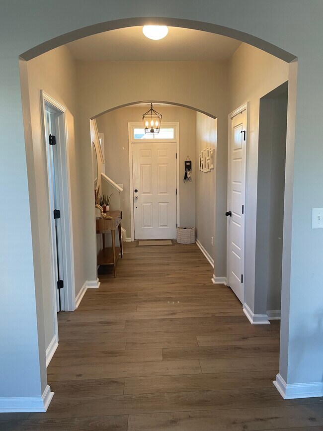 Foto del edificio - 311 Pebble Shore Dr