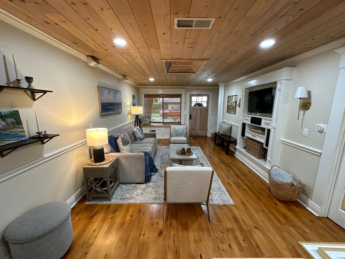 Primary Photo - 4405 Catlin Cir
