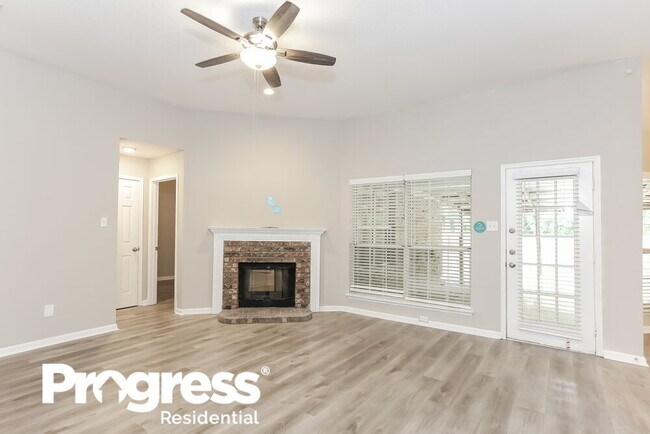 Foto del edificio - 434 Windhurst Dr