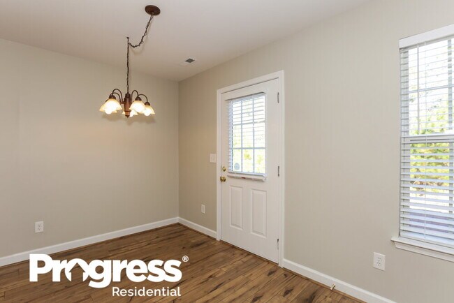 Foto del edificio - 4136 Broadstairs Dr SW