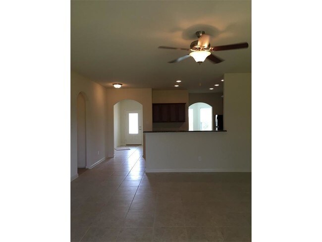 Building Photo - 2304 Mulberry Dr