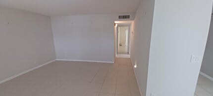 Building Photo - 65 Normandy B