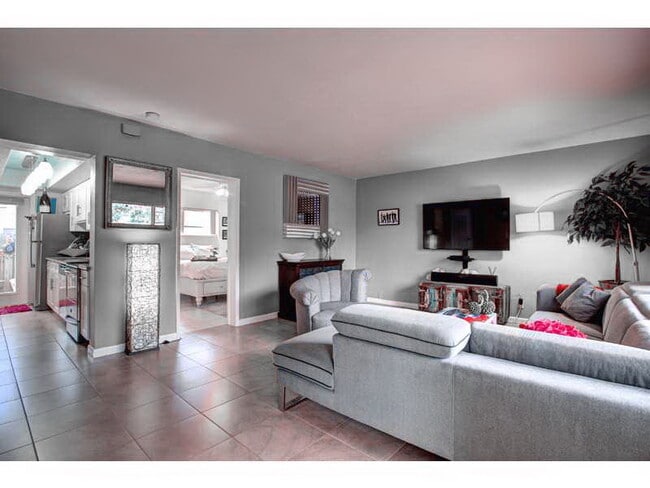 Photo - 3213 Colony Club Rd Apartment