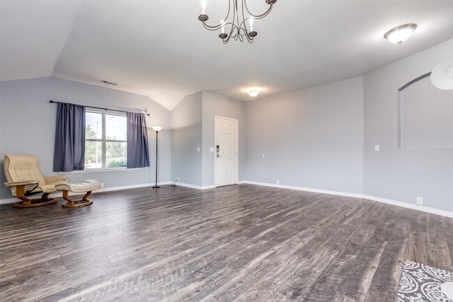 Building Photo - 2402 Pheasant Run