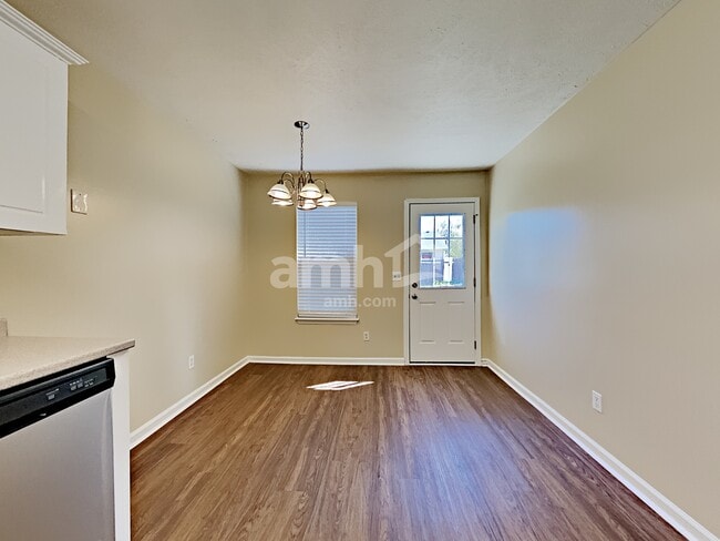 Building Photo - 1633 Jo Ann Dr