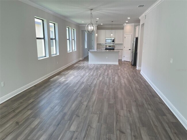 Building Photo - 1437 N River Cir