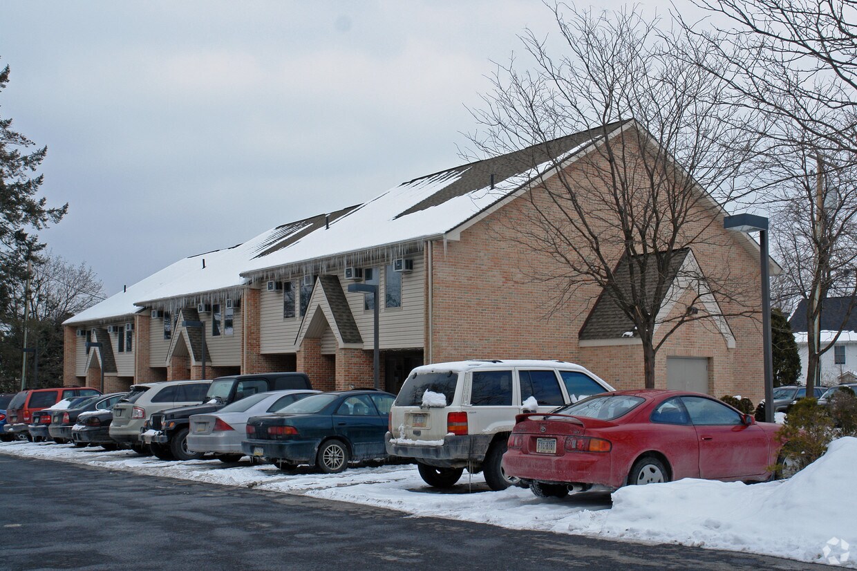 Primary Photo - 341-351 W Nittany Ave