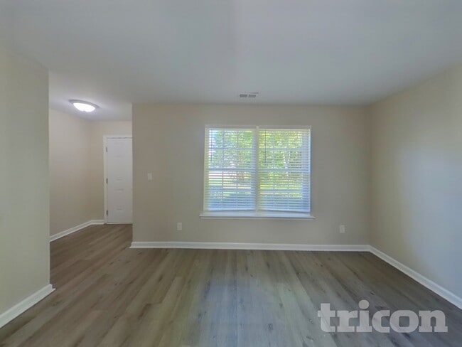 Building Photo - 296 Waxberry Ct