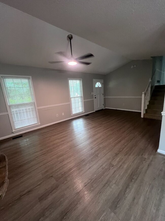 Building Photo - Completely Remodeled Home is Waiting for Y...