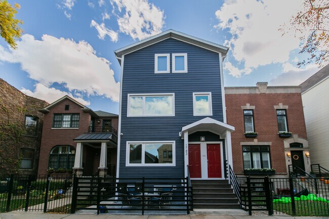 Building Photo - 1743 W Barry Ave