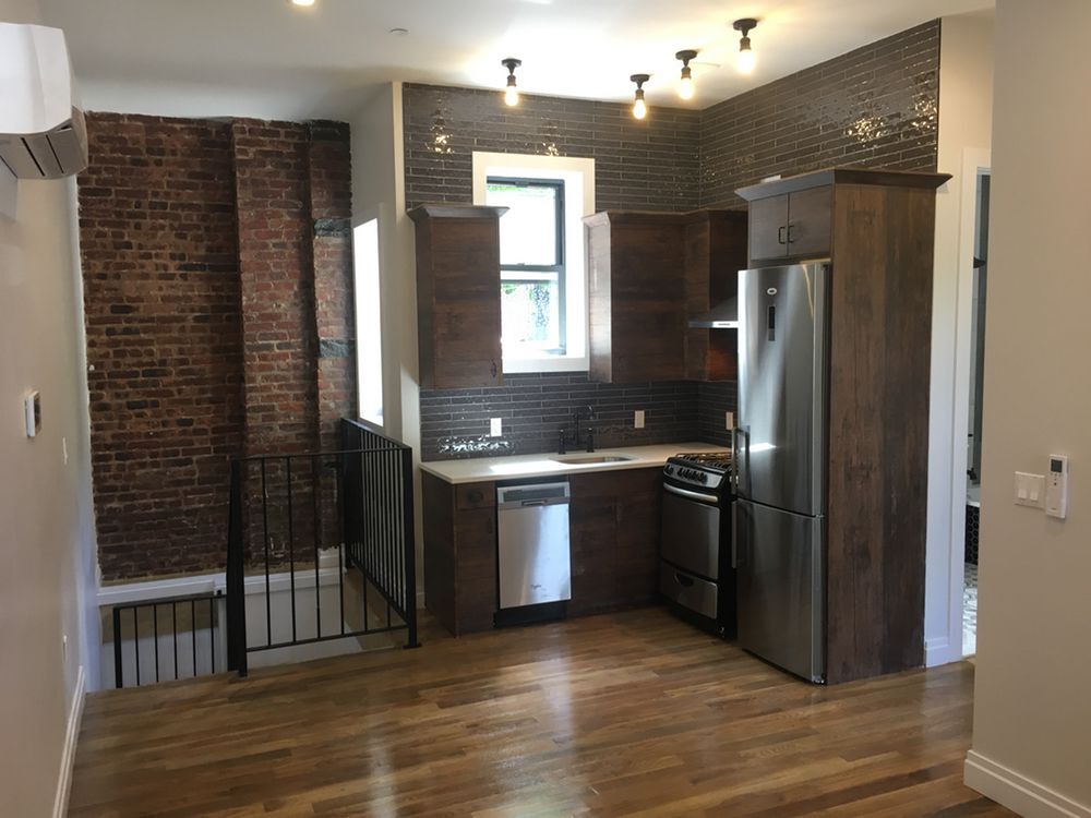 Foto principal - 752 Onderdonk Ave