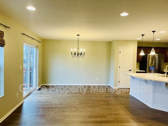 Foto del edificio - 3341 Hawthorne Ln