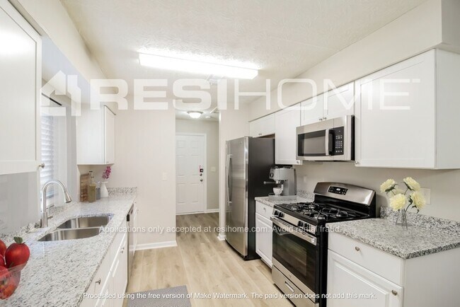 Foto del edificio - 8962 Ashwood Dr