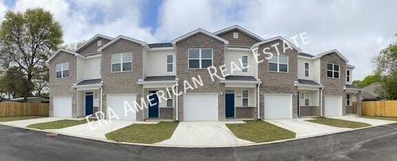 Foto del edificio - 1006 Grace Ln