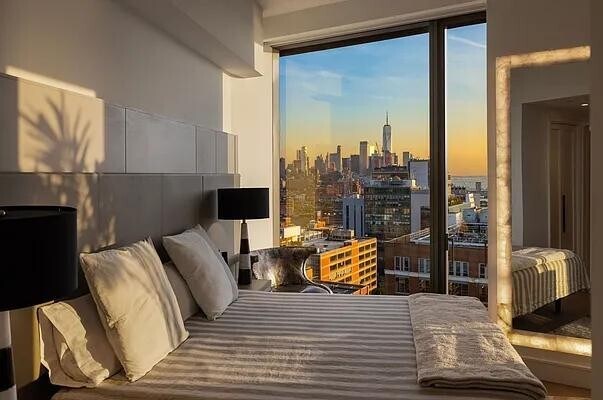 Building Photo - 500 W 18th St