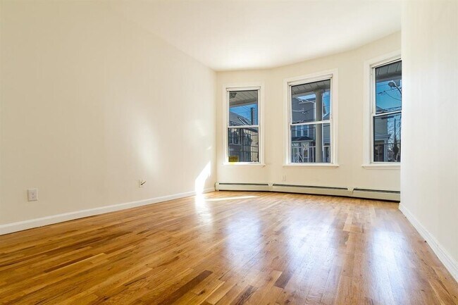Foto del edificio - 86 Highwood Terrace