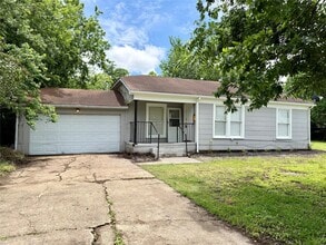 Building Photo - 6637 Lozier St