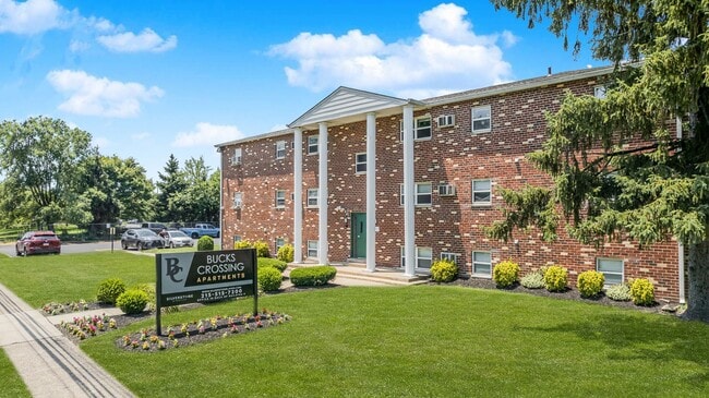 Building Photo - Bucks Crossings