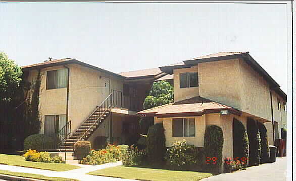 Building Photo - 122 N Primrose Ave