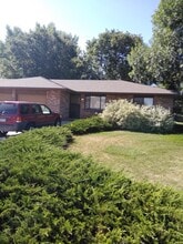 Building Photo - 3227 Pleasant Acres Dr