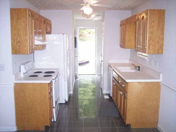 Building Photo - 297 Kenway St