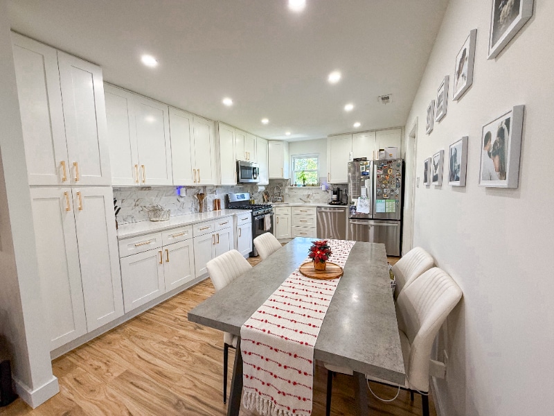 Foto principal - 3300 Johns Ct