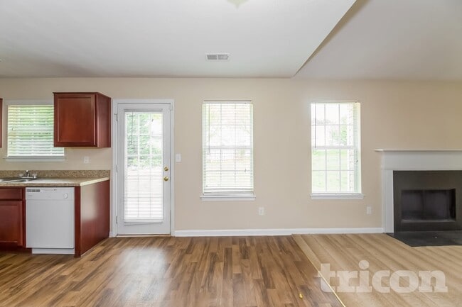 Foto del edificio - 25 Zebulon Pl