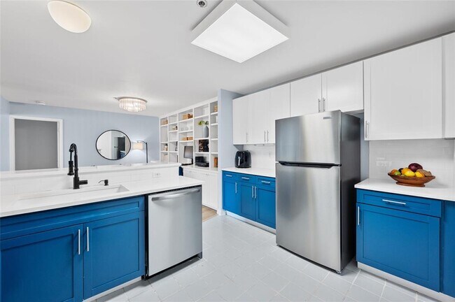 Foto del edificio - 40 N Interstate Hwy 35