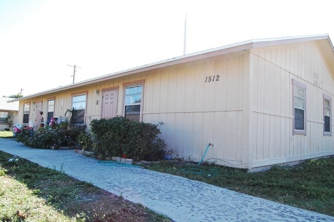 Building Photo - 1512-1514 Barton Rd