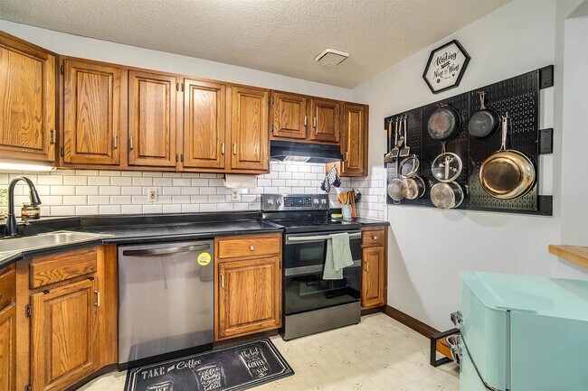 Foto del edificio - 14 Flintlock Ln