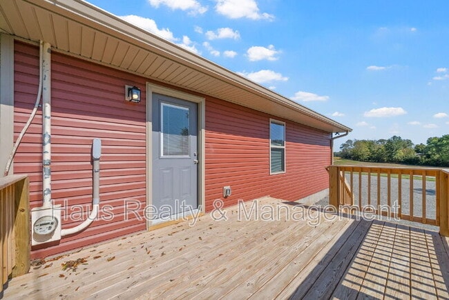 Building Photo - 7847 US-41