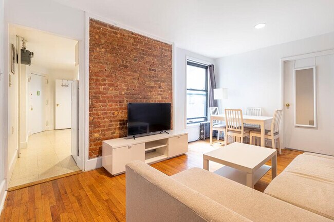 Foto del edificio - 315 E 95th St