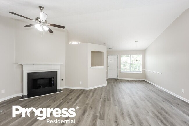 Building Photo - 924 Maple Leaf Ridge