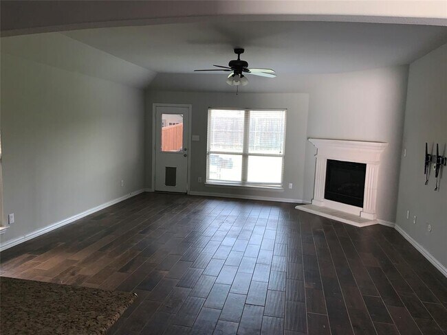 Foto del edificio - 1613 Ridge Creek Ln