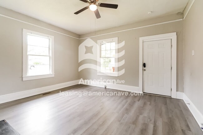 Building Photo - 806 Beech St