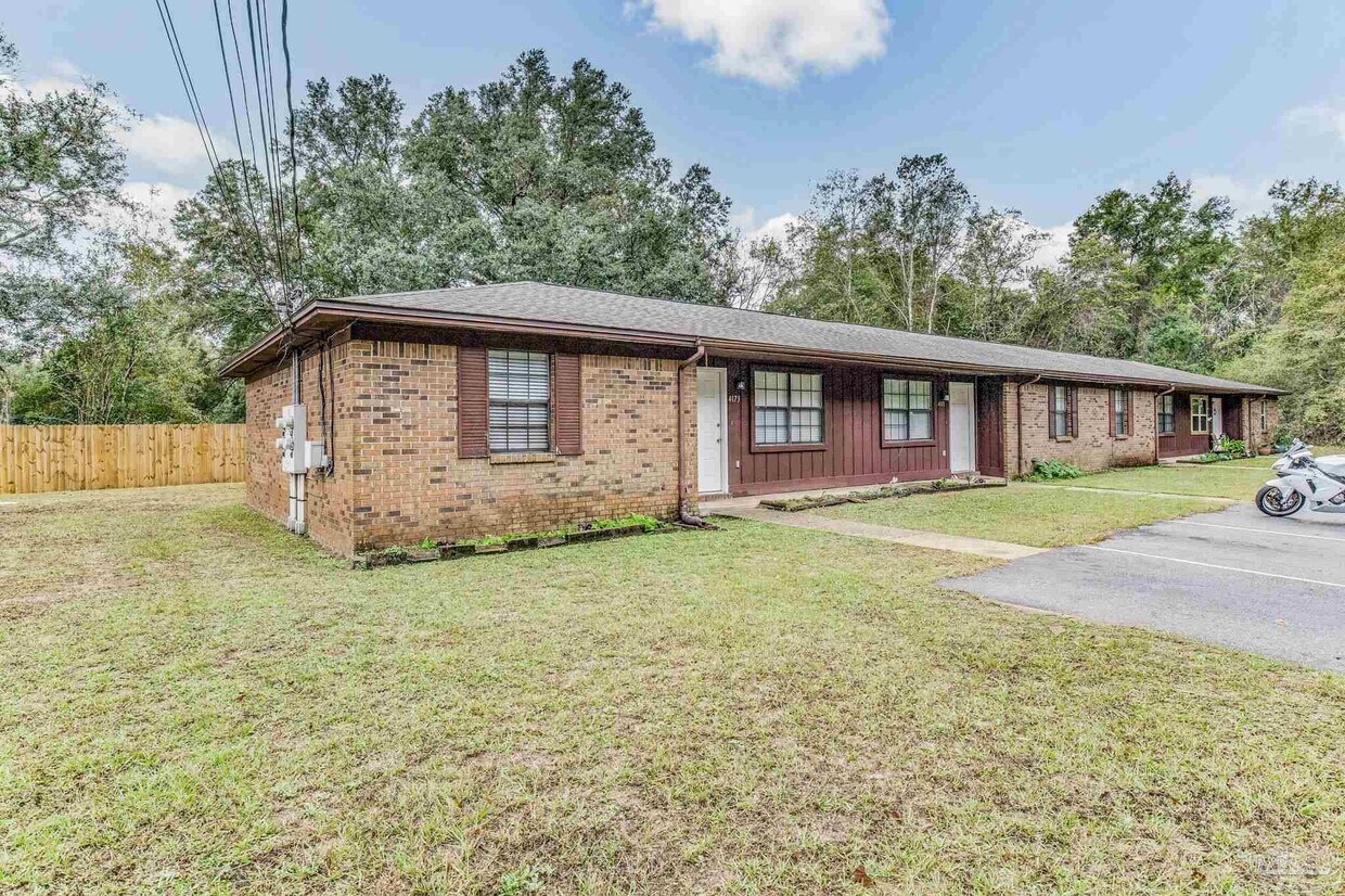 Primary Photo - 4191 Ravenwood Dr
