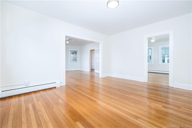 Building Photo - 17 Hatch St