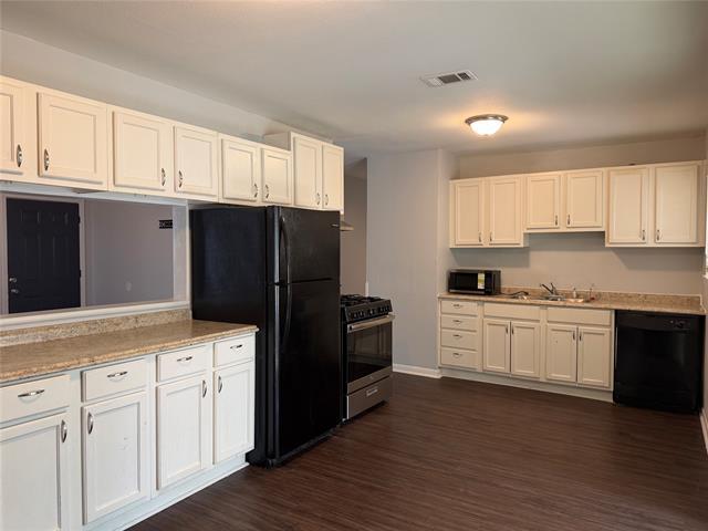 Building Photo - 9478 Woodcrest Dr