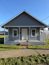 Building Photo - 2034 Long St