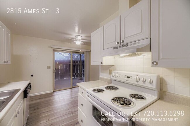 Foto del edificio - 2815 Ames St