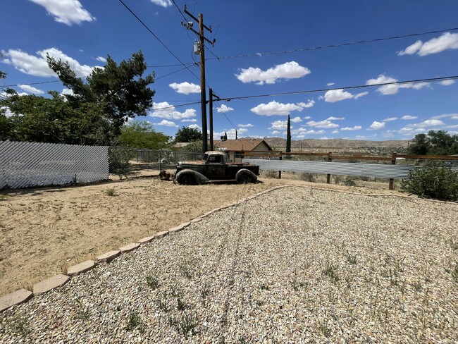 Building Photo - 61650 El Reposo St
