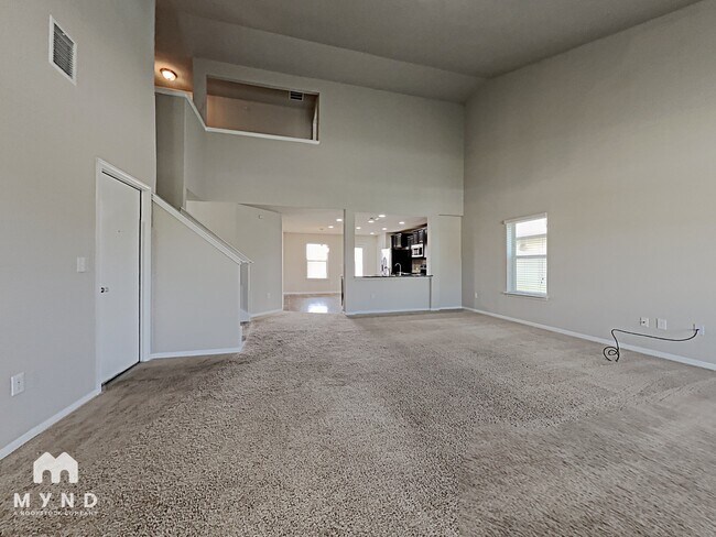 Foto del edificio - 717 Pinnacle Dr