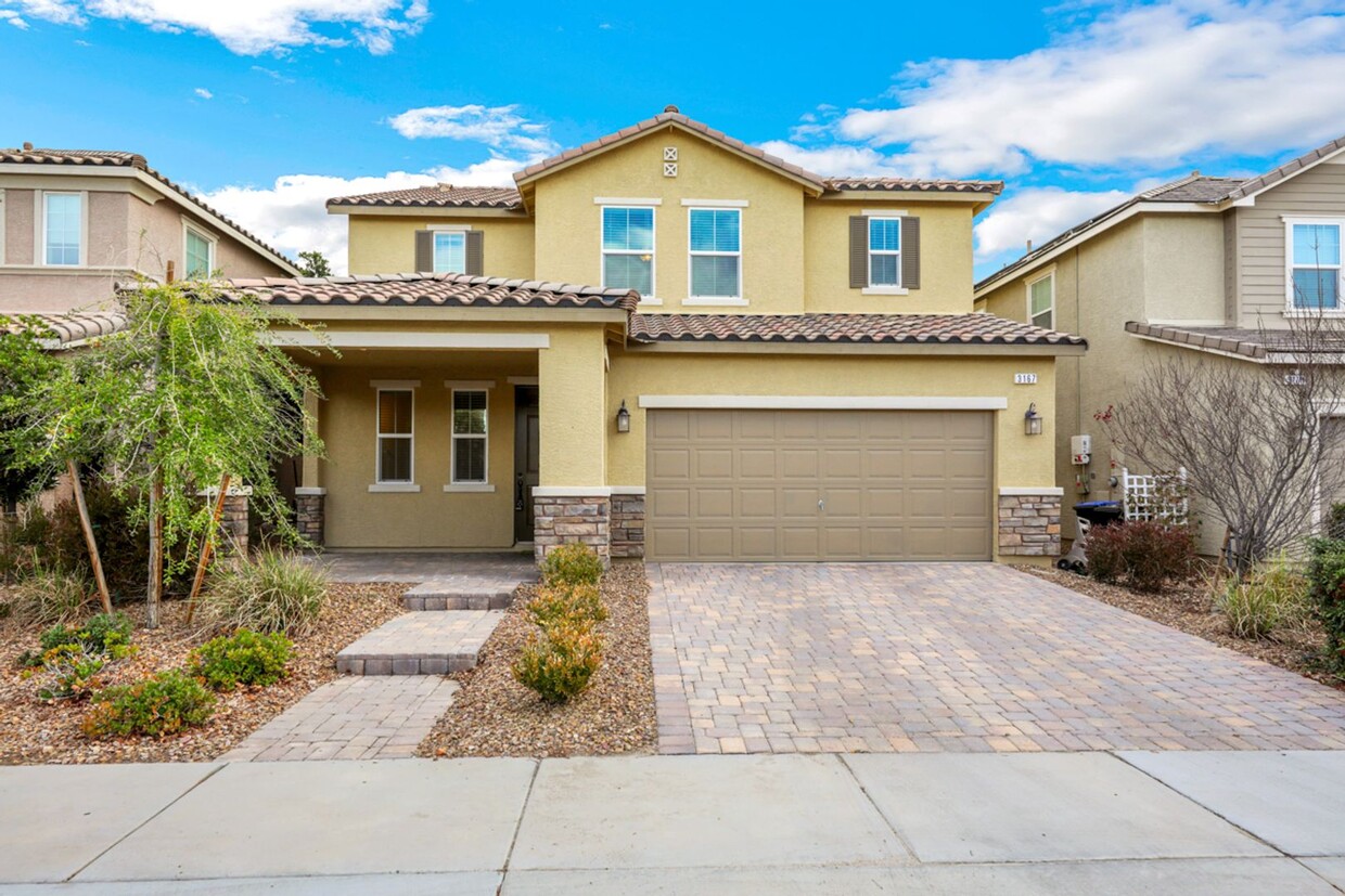 Primary Photo - Gorgeous Inspirada home