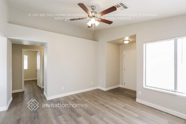 Building Photo - 8647 W Mariposa Dr