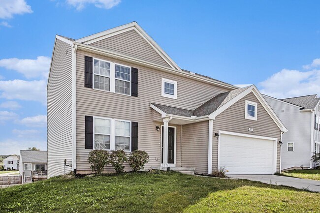 Building Photo - Best Priced, Largest Floorplan Available f...