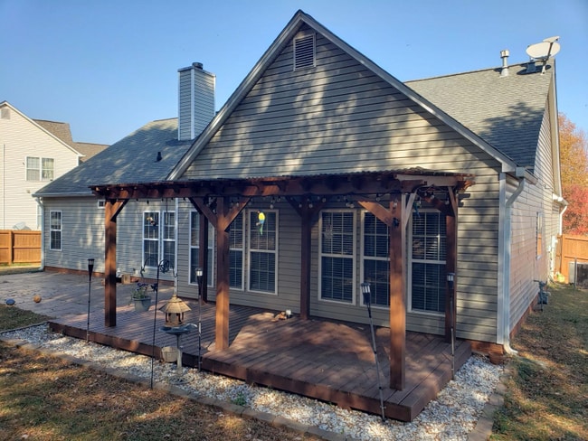Building Photo - 103 Lantana Ct