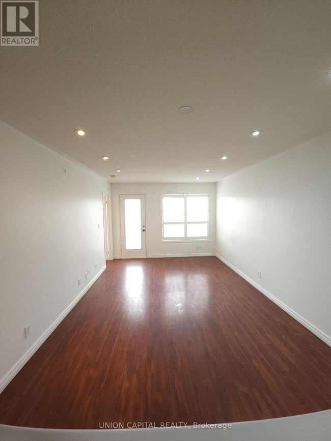 Building Photo - 105 Sunrise Dr