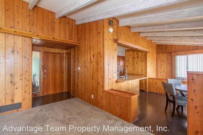 Building Photo - 3 br, 2 bath House - 2344 Illion St