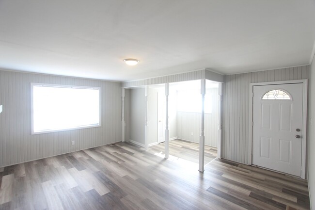 Foto del edificio - 3 Bedroom, 1.5 Bath! New on the Market!  B...